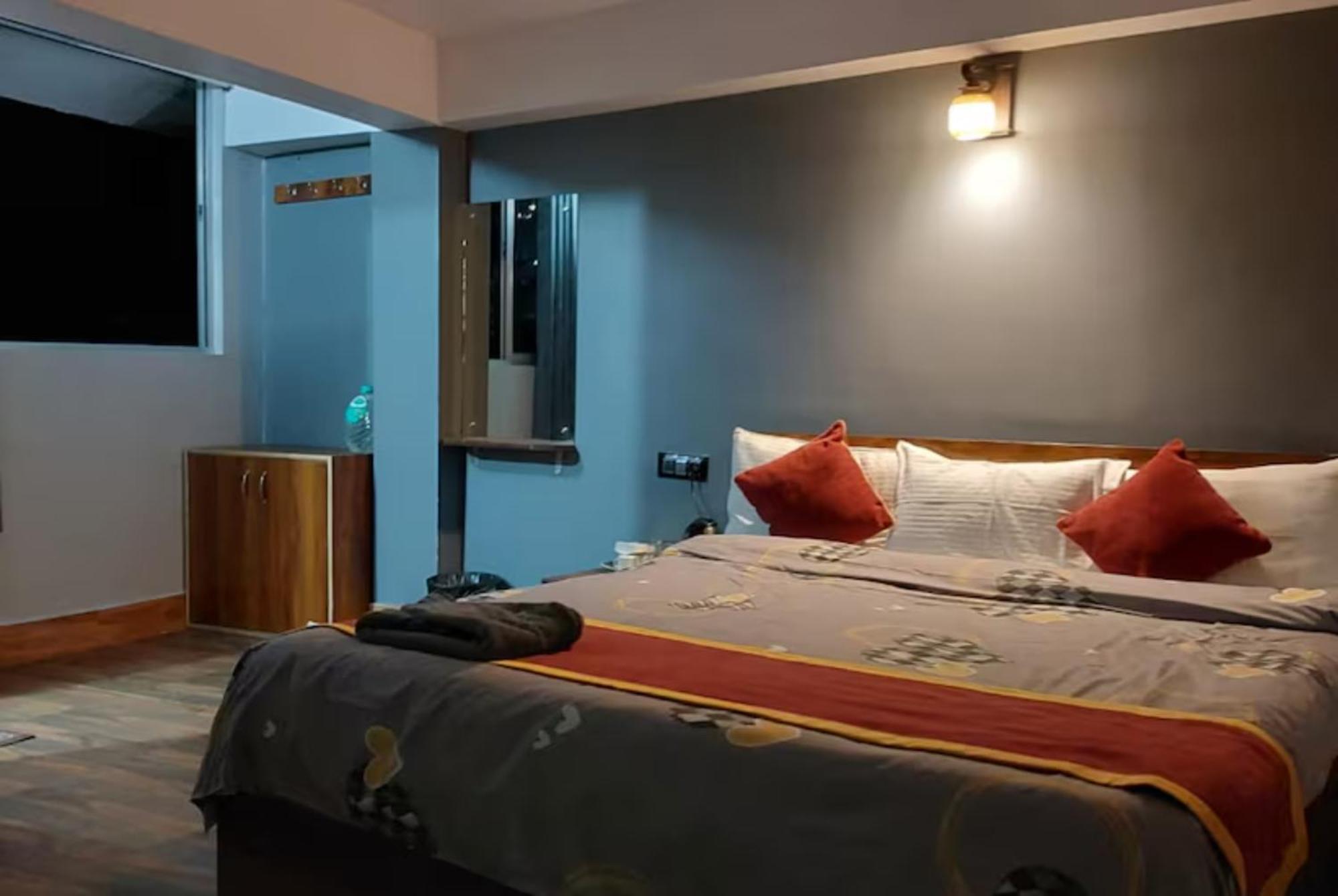 Hotel Pitstop Darjeeling - Excellent Service Recommended & Couple Friendly Exteriör bild