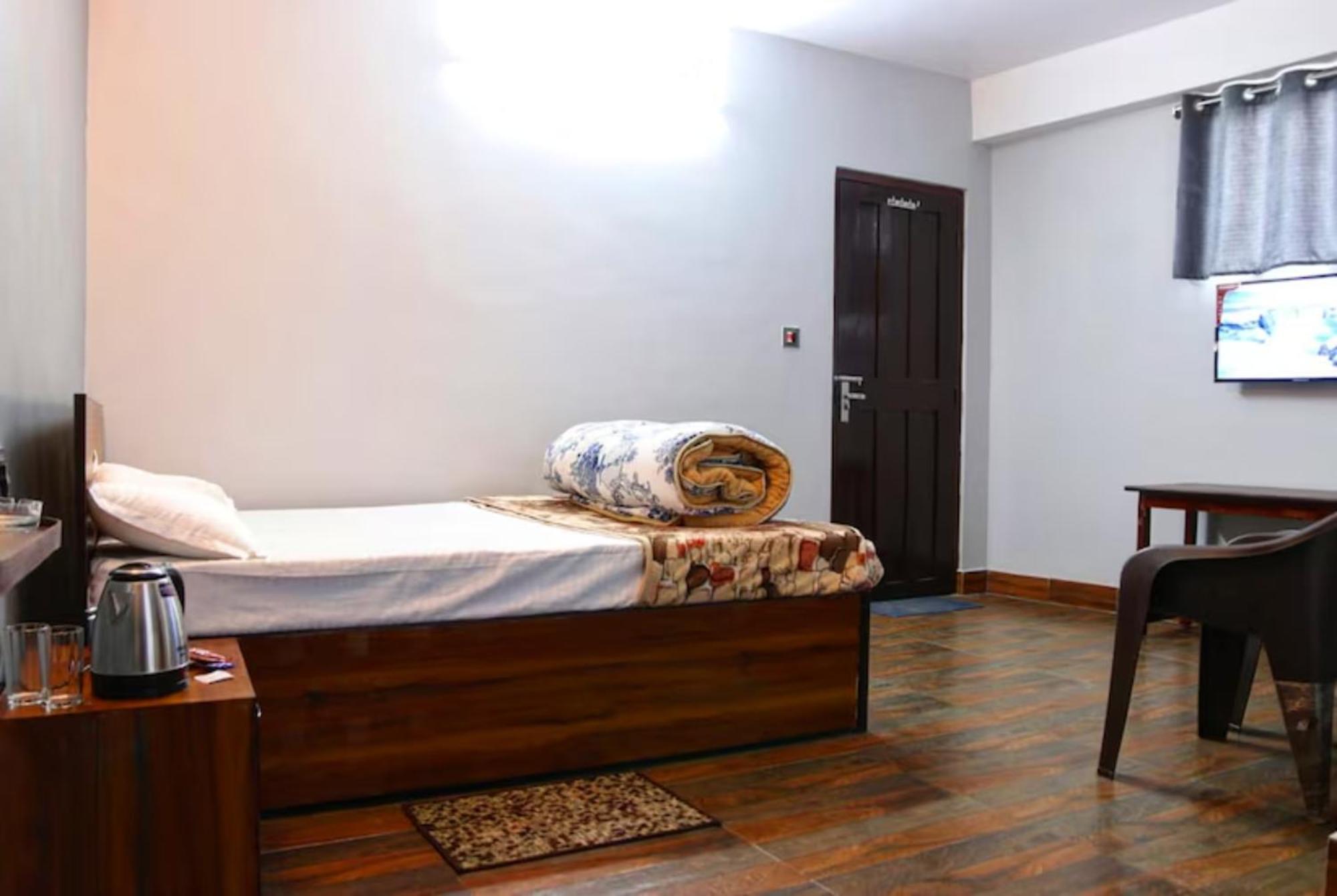 Hotel Pitstop Darjeeling - Excellent Service Recommended & Couple Friendly Exteriör bild