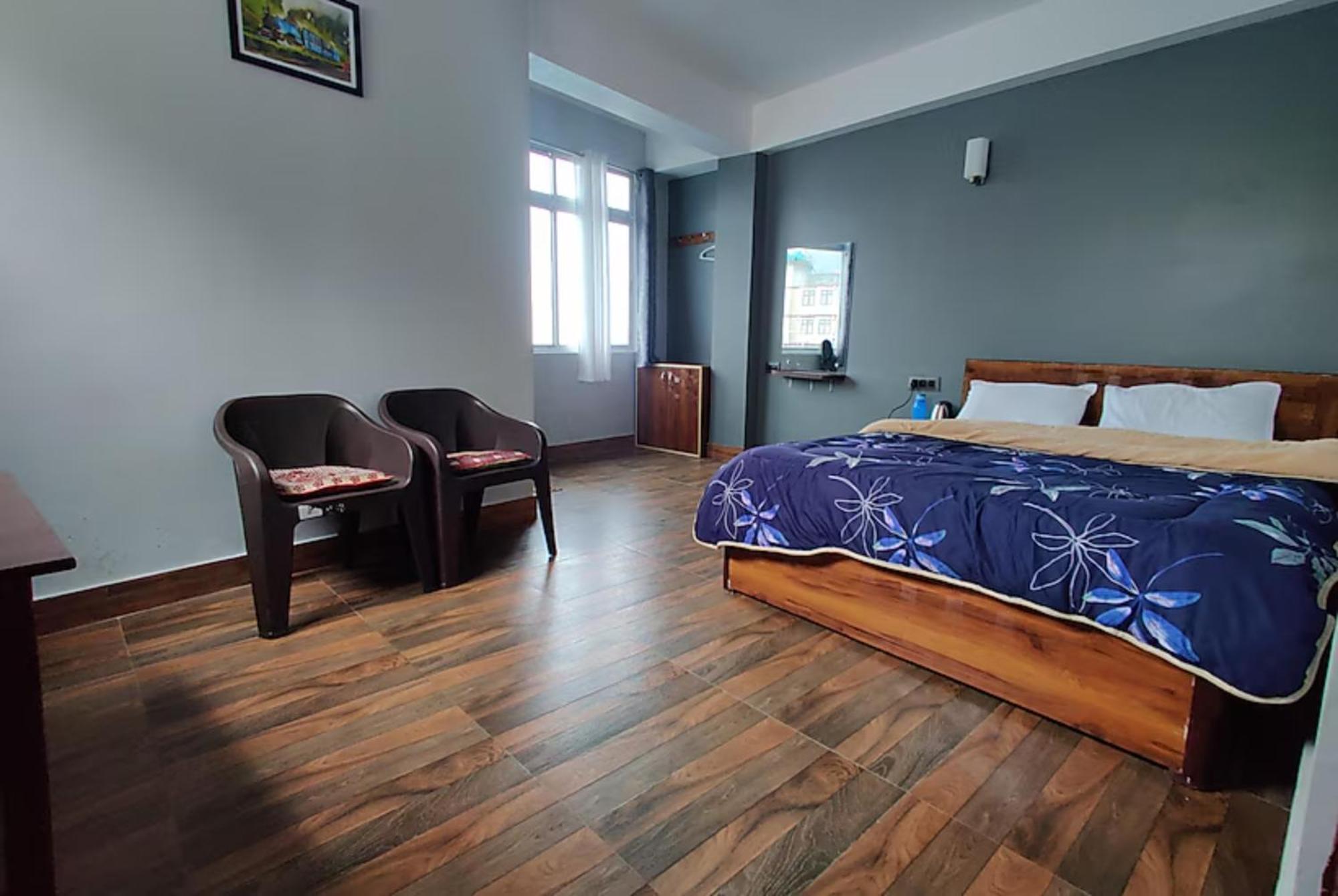 Hotel Pitstop Darjeeling - Excellent Service Recommended & Couple Friendly Exteriör bild